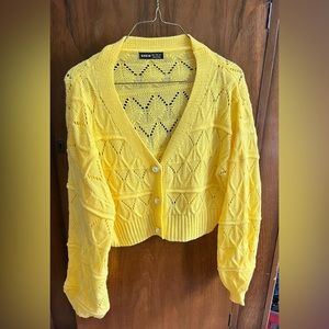 Size Small Cropped Cardigan